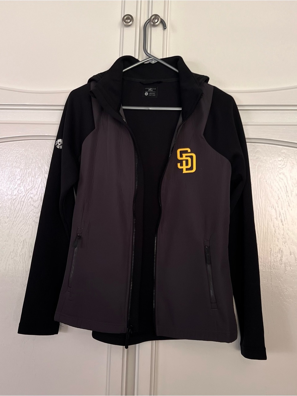 San Diego Padres Women's Black & Charcoal Softshell Jacket